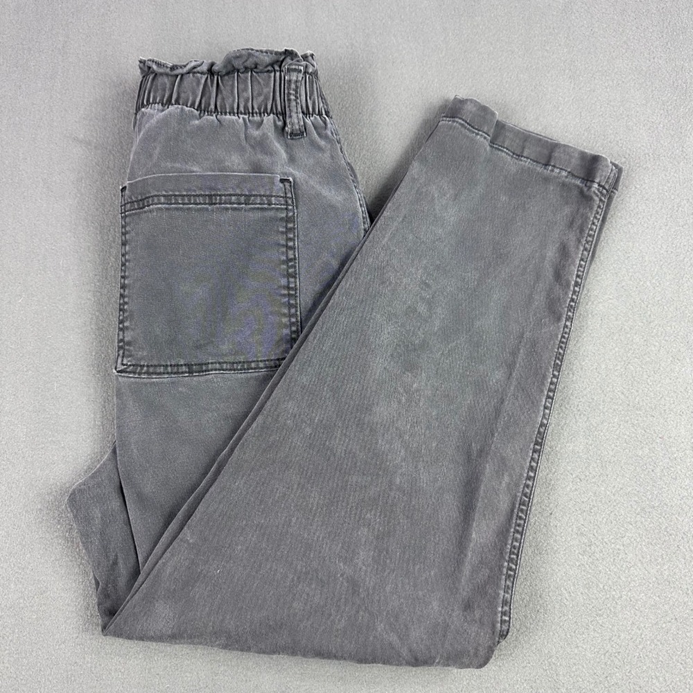 Universal Thread Gray Paperbag Waist Tapered Pants Size 8 High Rise Elastic